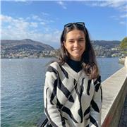 Estudiante de 3⁰ del grado Educación Primaria Bilingüe que ofrece impartir clases de todas las materias a alumnos de esta etapa